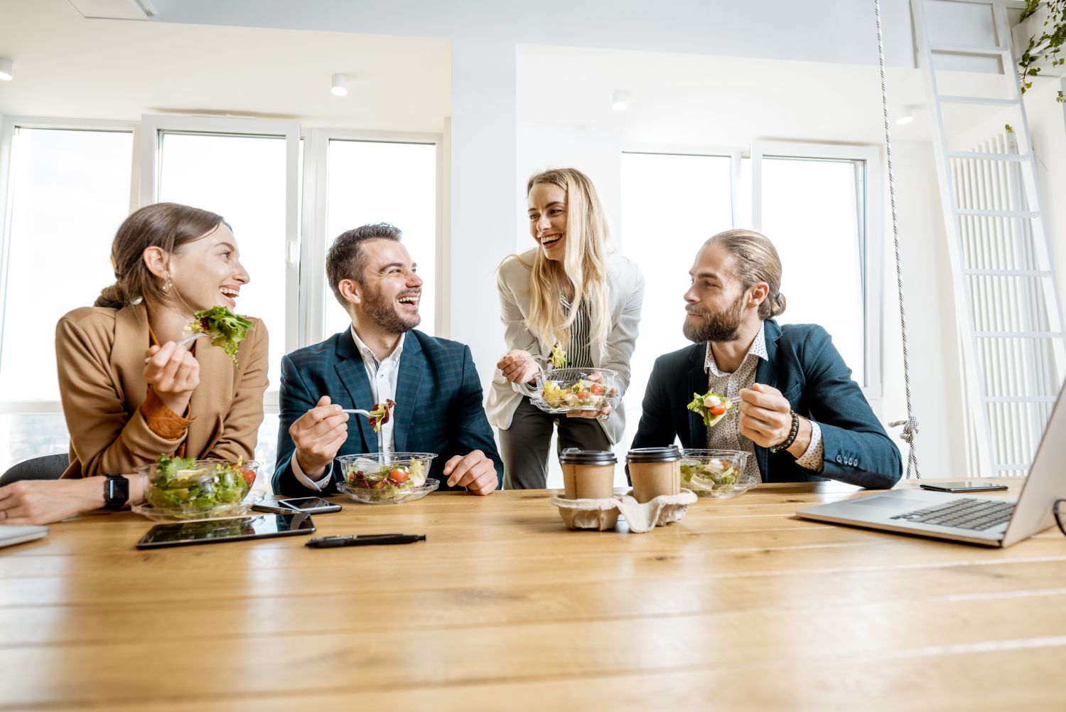 Mittagspause optimal nutzen: Der ultimative Guide für gesunde Büro-Verpflegung
